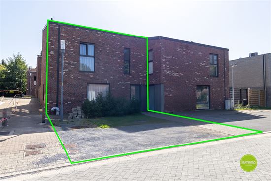 Modern wonen met zonnige tuin en private parkeerplaats