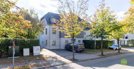 Gelijkvloers appartement met 2 slaapkamers en garage in Mol