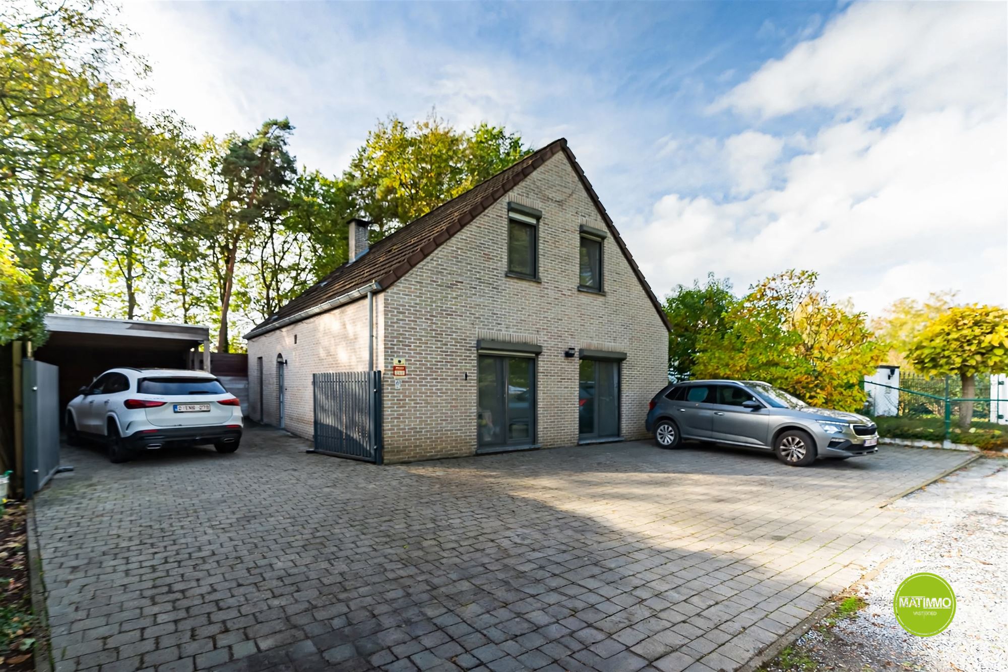 Charmante open bebouwing met zuidgerichte tuin
