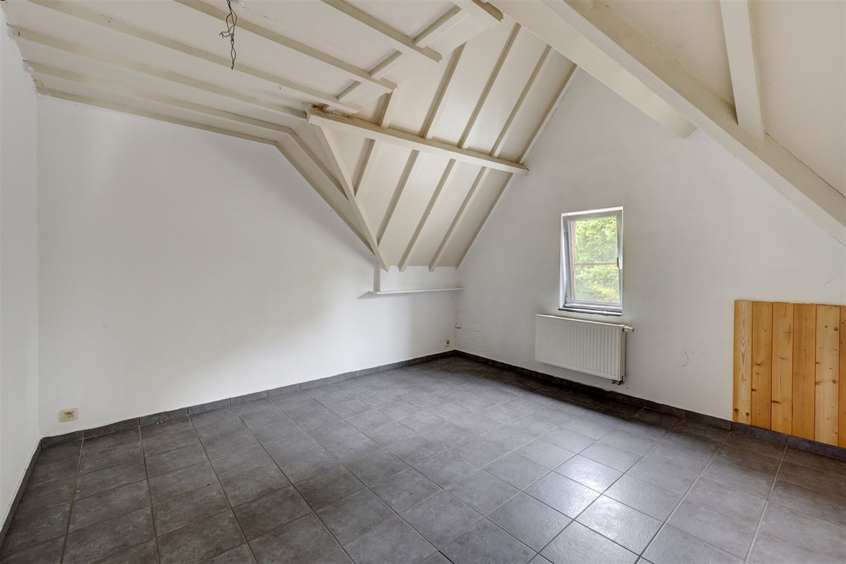 Unieke woning met handelsruimte, ruime stockage en renovatiepotentieel