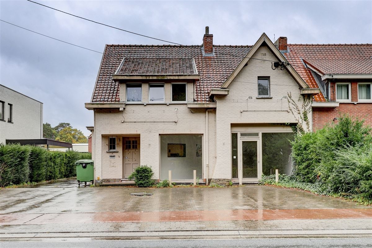 Unieke woning met handelsruimte, ruime stockage en renovatiepotentieel