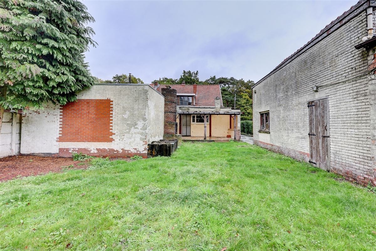 Unieke woning met handelsruimte, ruime stockage en renovatiepotentieel