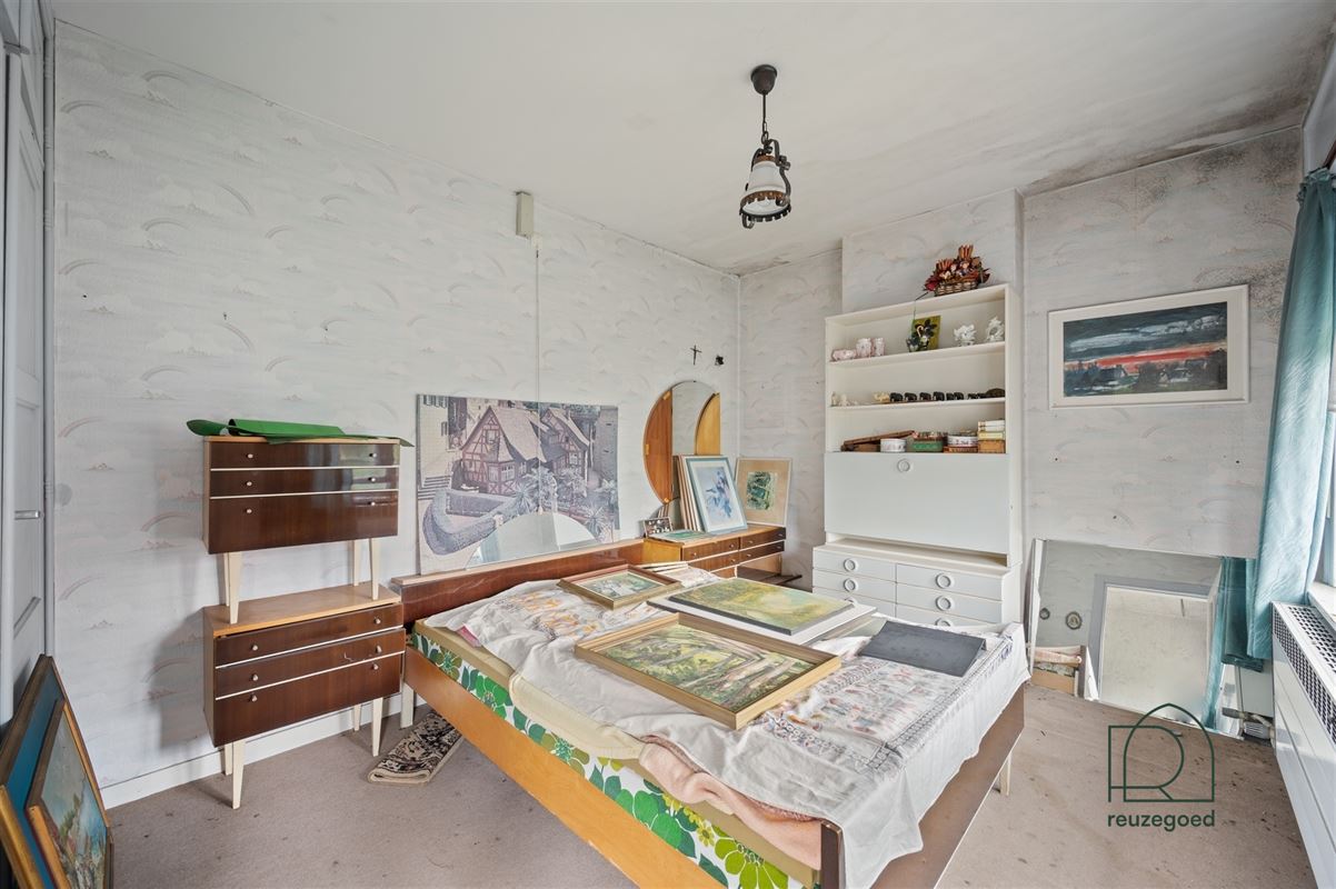 Te renoveren huis (tweewoonst)  met mogelijkheid tot 2 bouwgronden