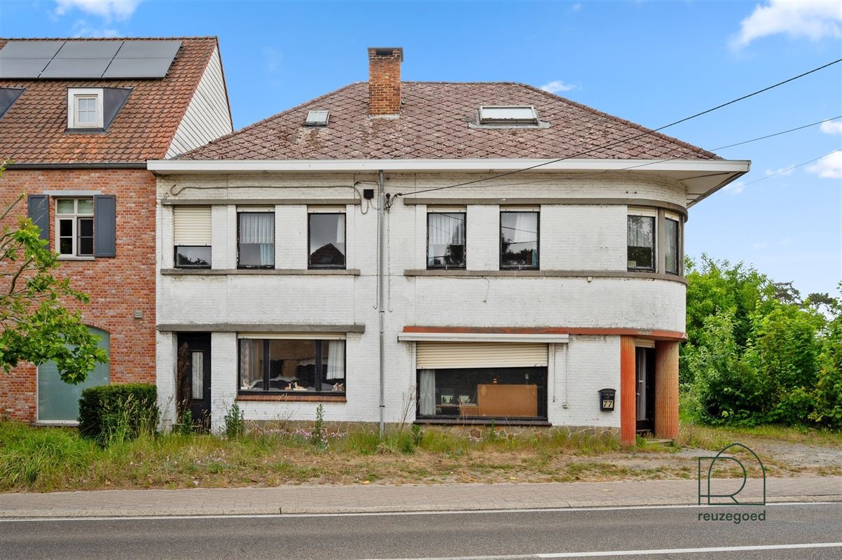 Te renoveren huis (tweewoonst)  met mogelijkheid tot 2 bouwgronden