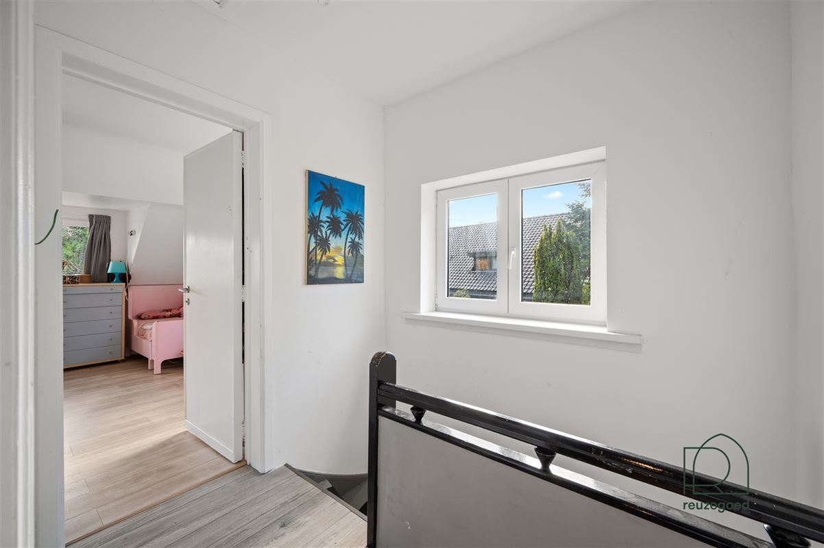 Halfopen bebouwing met bijgebouw en veel potentieel te koop in Bonheiden