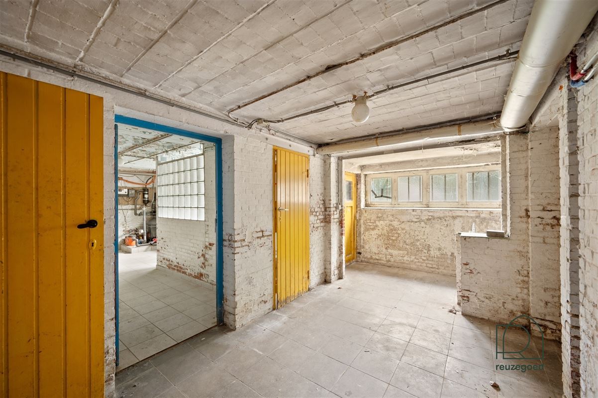 Groot te renoveren ingenieurswoning met veel karakter