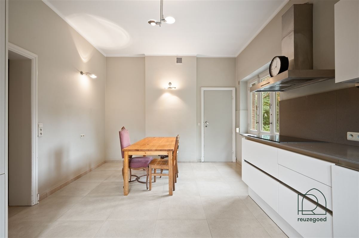 Groot te renoveren ingenieurswoning met veel karakter