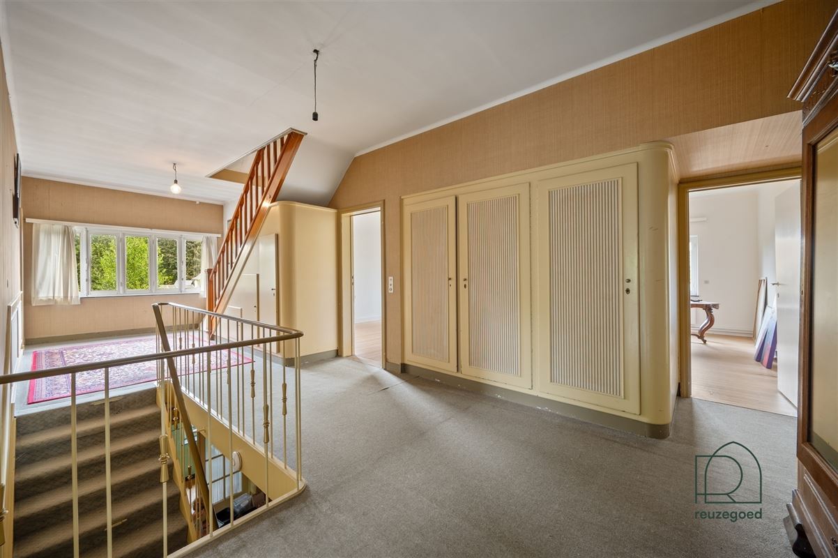 Groot te renoveren ingenieurswoning met veel karakter