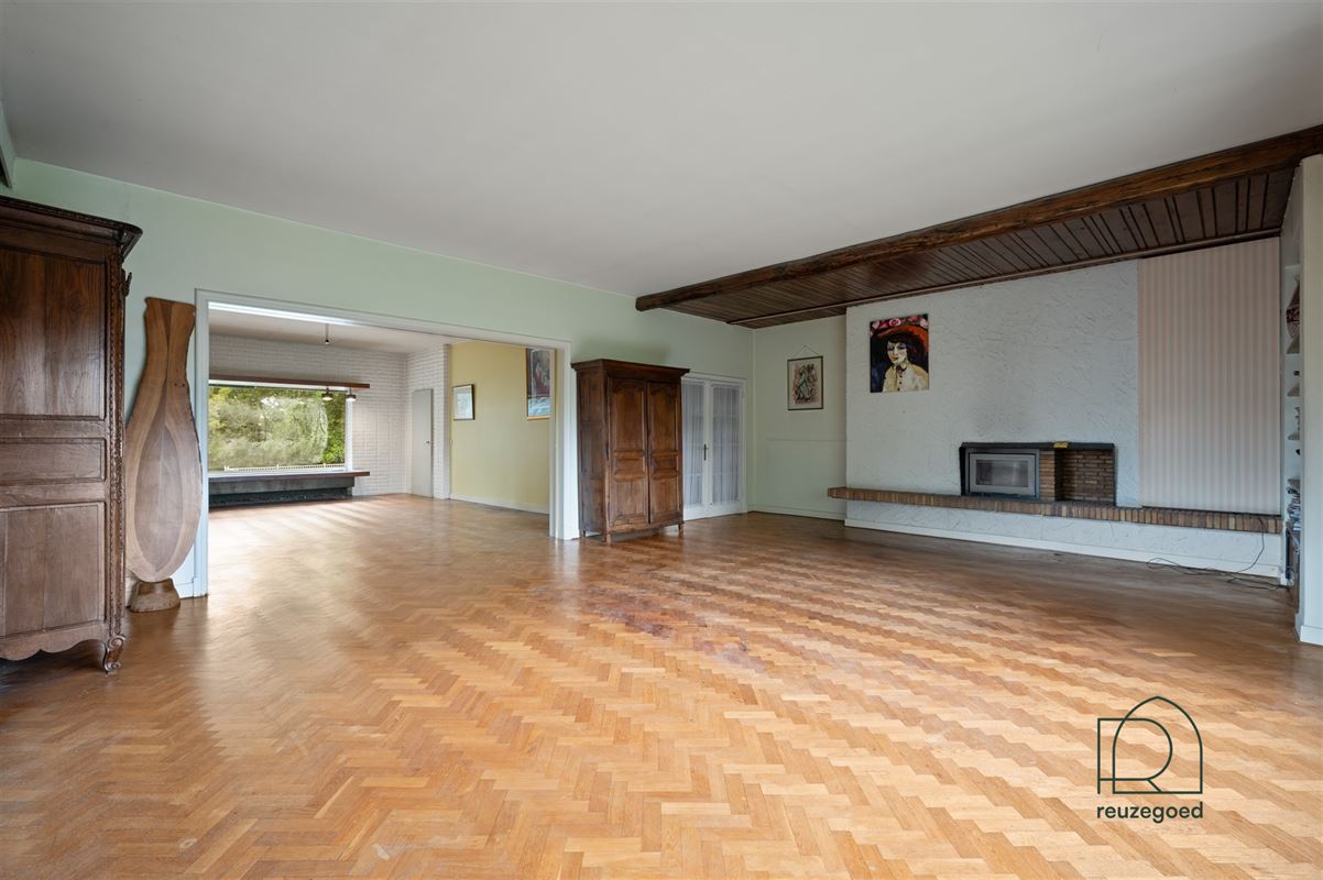 Groot te renoveren ingenieurswoning met veel karakter