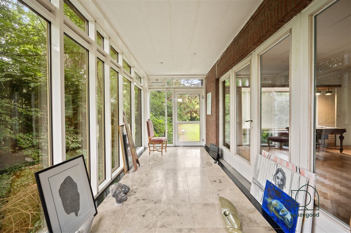 Groot te renoveren ingenieurswoning met veel karakter