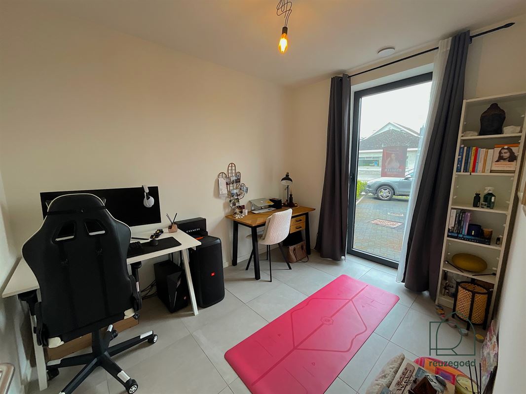 Ruim gelijkvloers appartement met grote tuin en terras in Putte