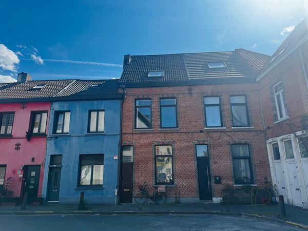 Charmante gezinswoning (3 slpk) met stadstuin te huur in de vernieuwde wijk Den Dam