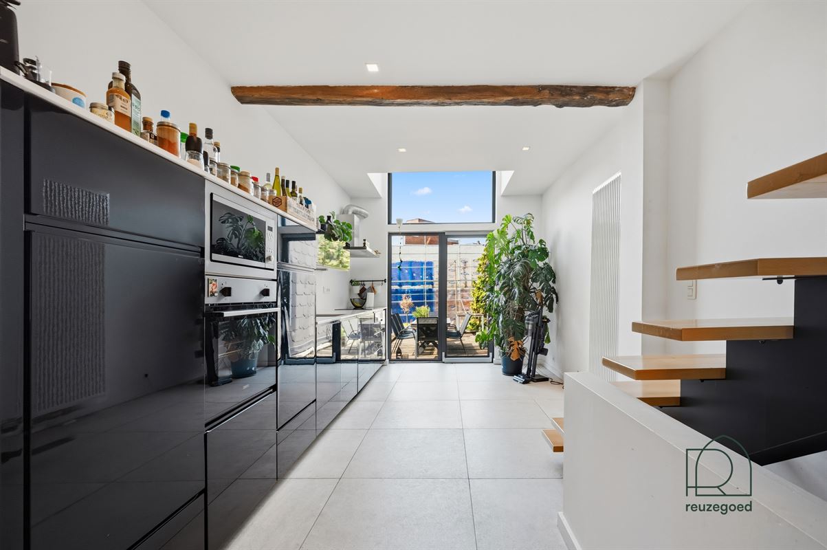 Instapklare stadswoning met garage en 3 slaapkamers op een toplocatie in Mechelen