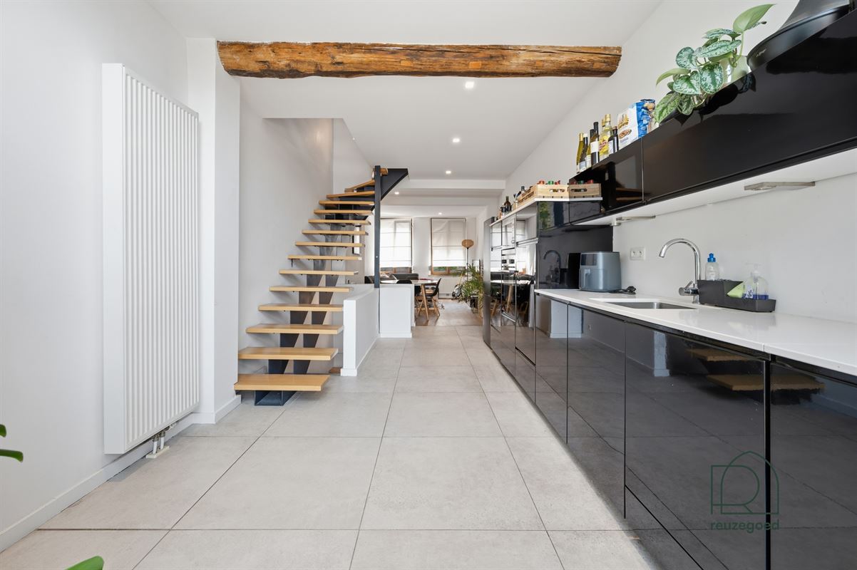 Instapklare stadswoning met garage en 3 slaapkamers op een toplocatie in Mechelen