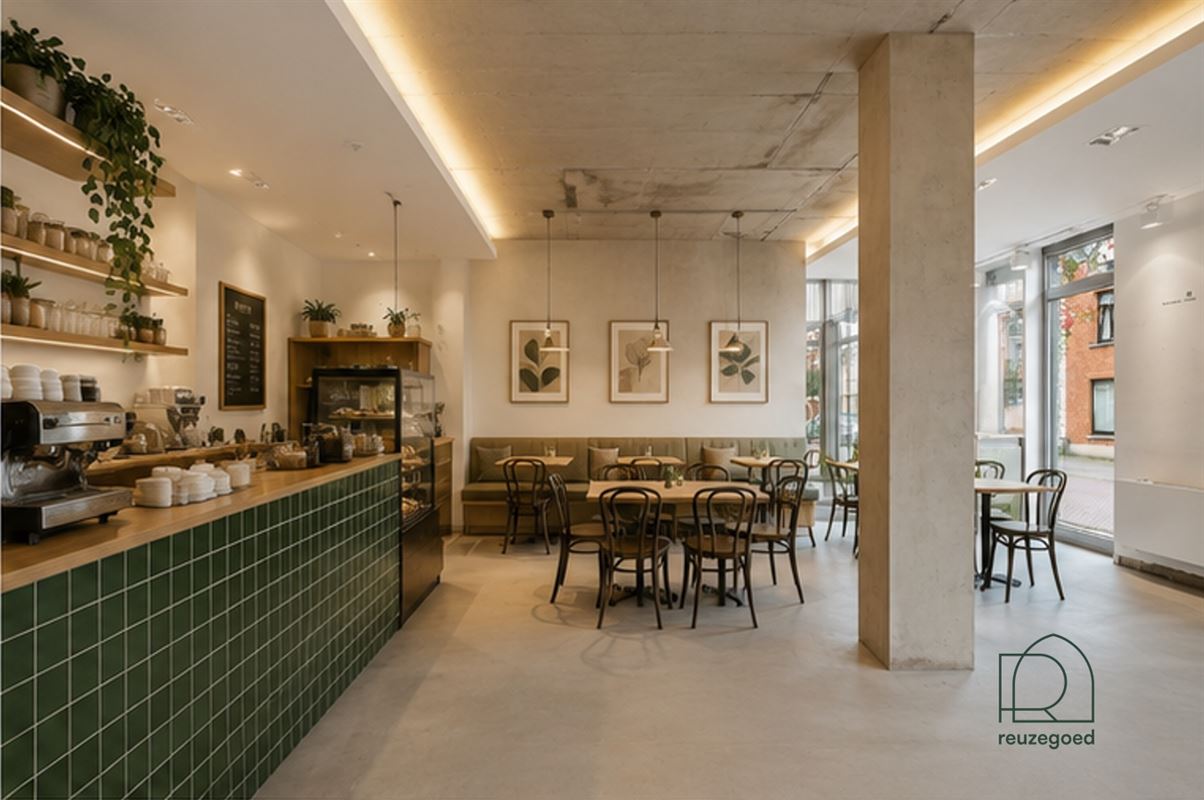Handelspand met topligging op het Kerkplein van Bonheiden