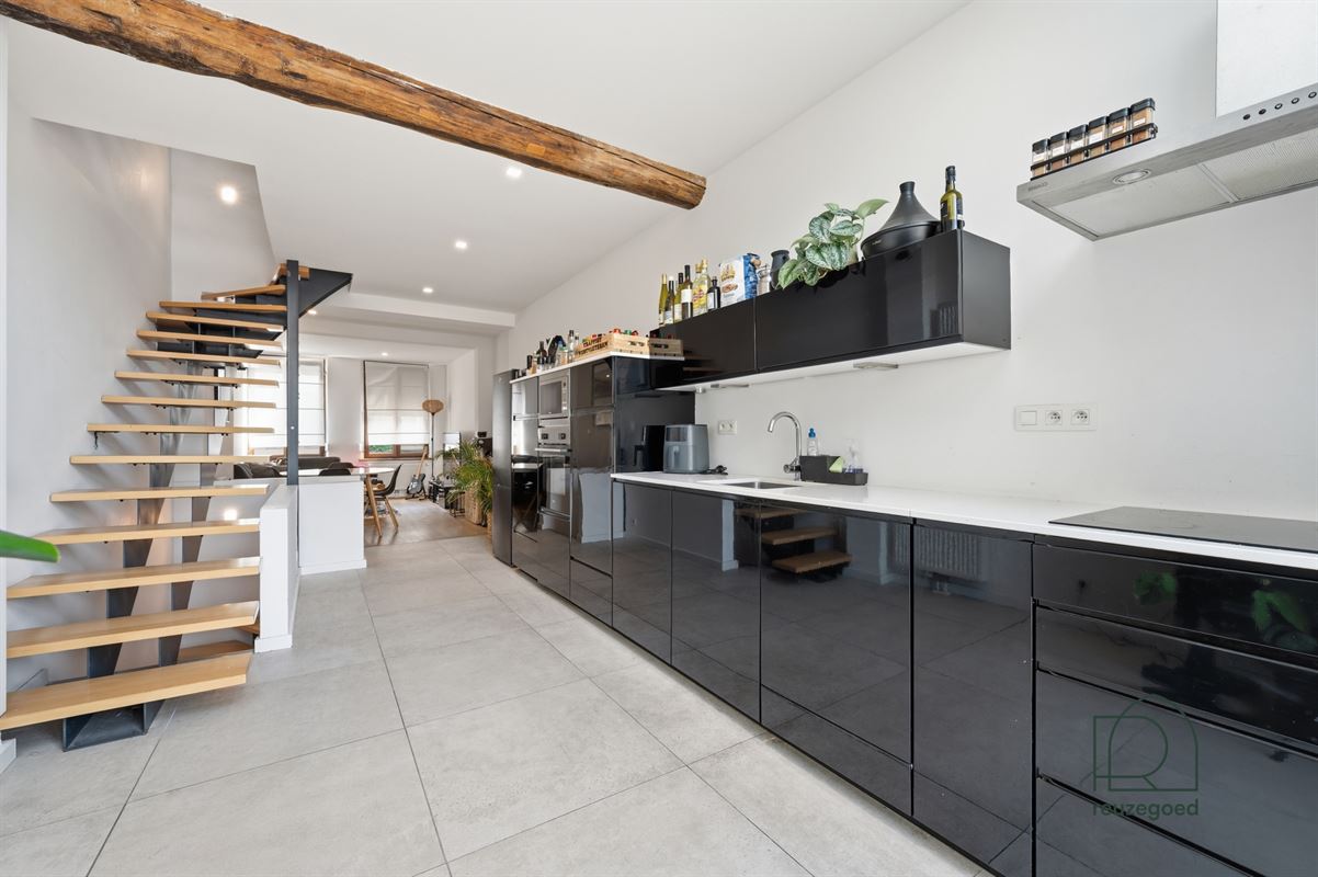 Instapklare stadswoning met garage en 3 slaapkamers op een toplocatie in Mechelen