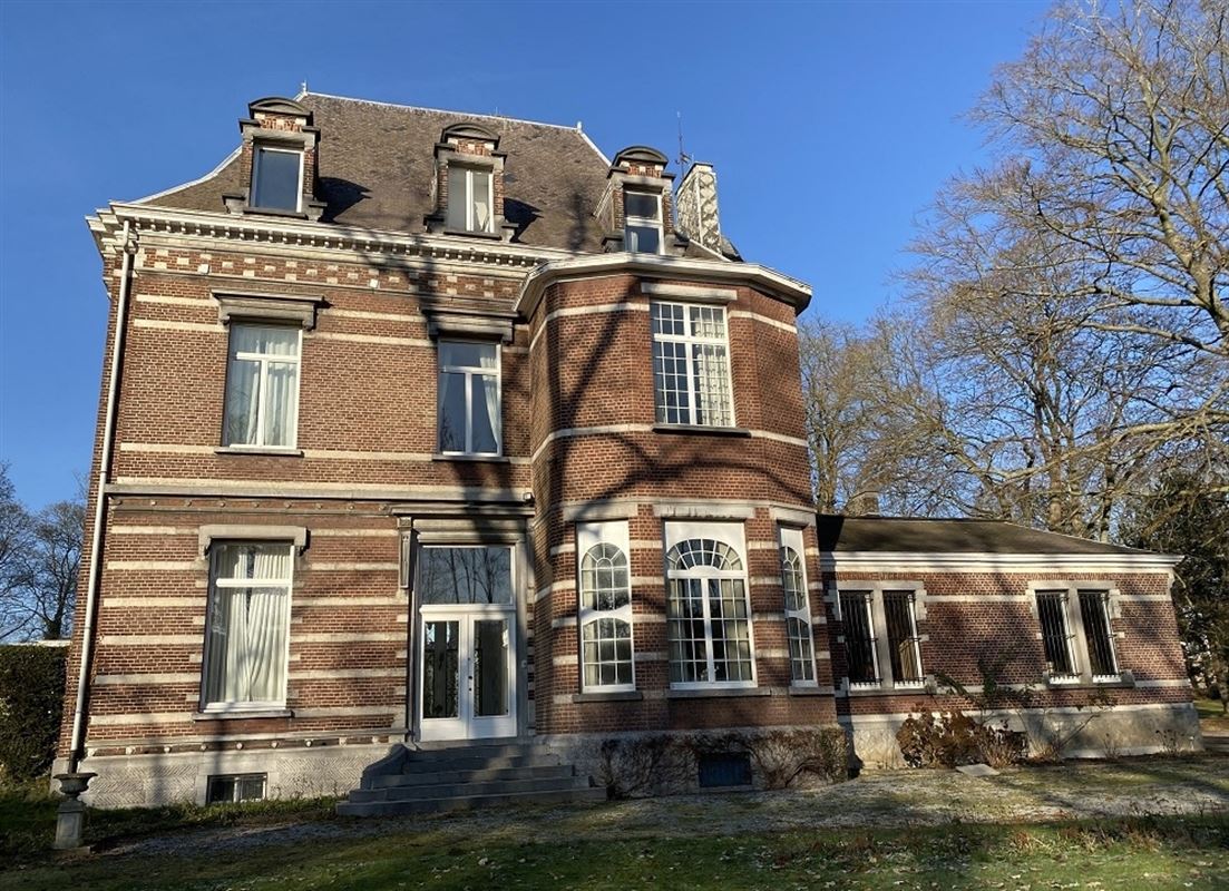 OPTION - RARE : Propriété exceptionnelle au cœur de Gembloux