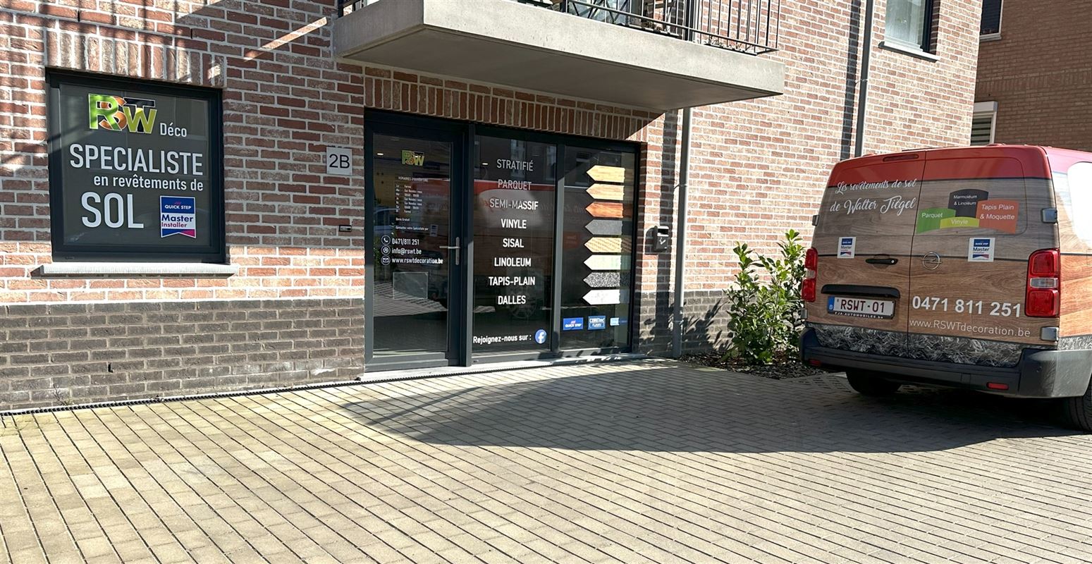 Surface comemrciale à deux pas de toutes facilités