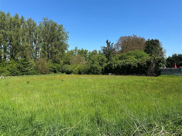 Très beau terrain à développer