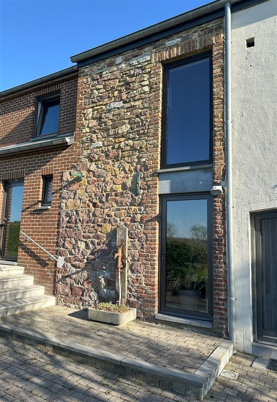 Magnifique bâtisse aux très beaux volumes