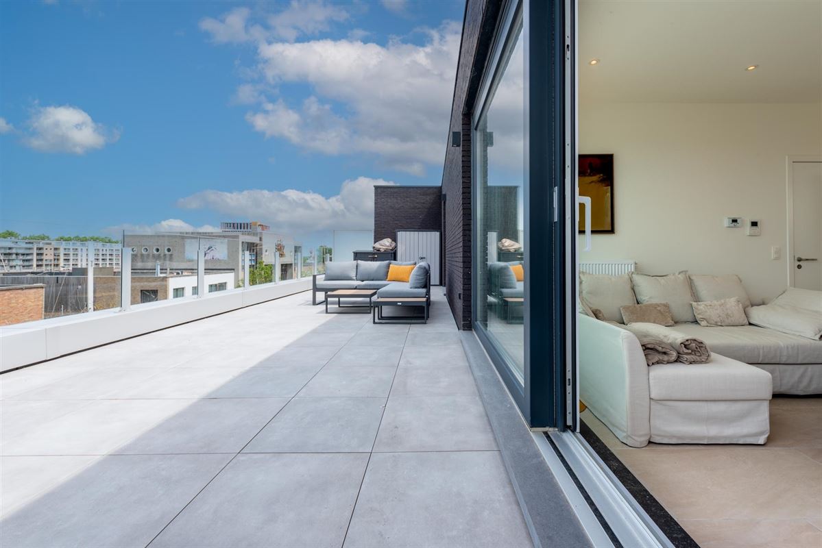 Penthouse met ruime zonnige terrassen