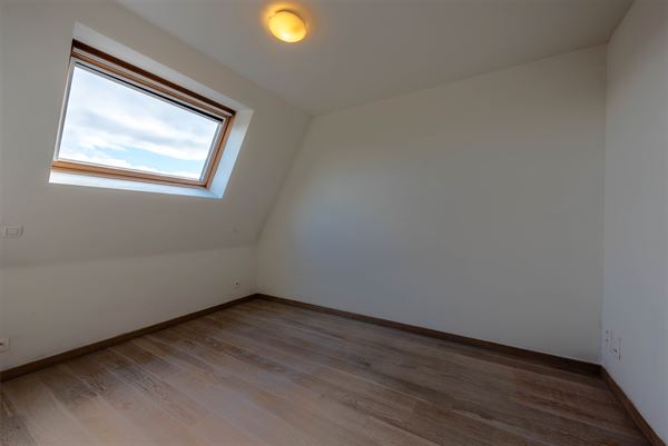 Appartement confortable de 2 chambres à coucher, balcon, parking, près du port de plaisance de Zeebrugge.