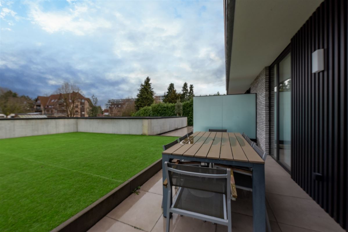 Ground floor apartment with 2 bedrooms and terrace