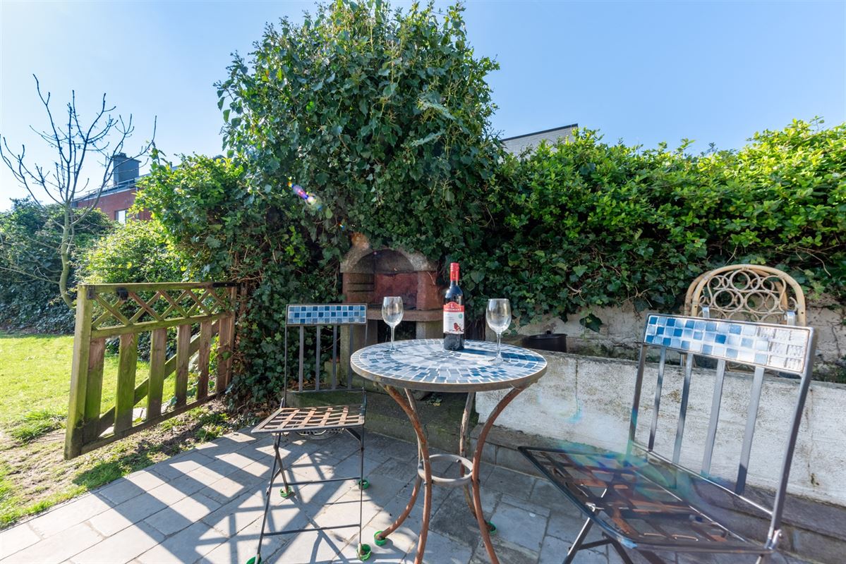 Ruime openbebouwing met uitstekende ligging