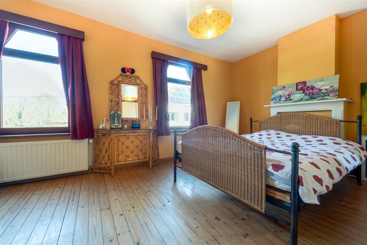 Ruime openbebouwing met uitstekende ligging