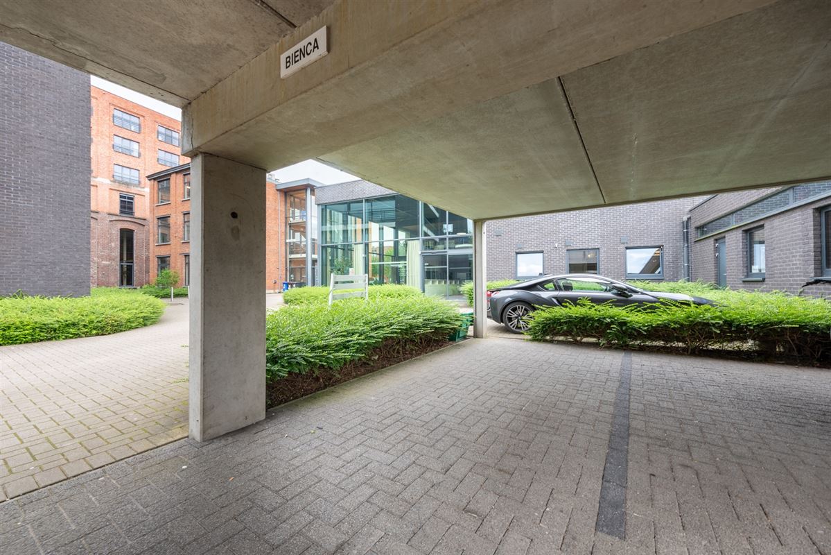 Overdekte Parkeerplaats nabij Gent-Dampoort Station