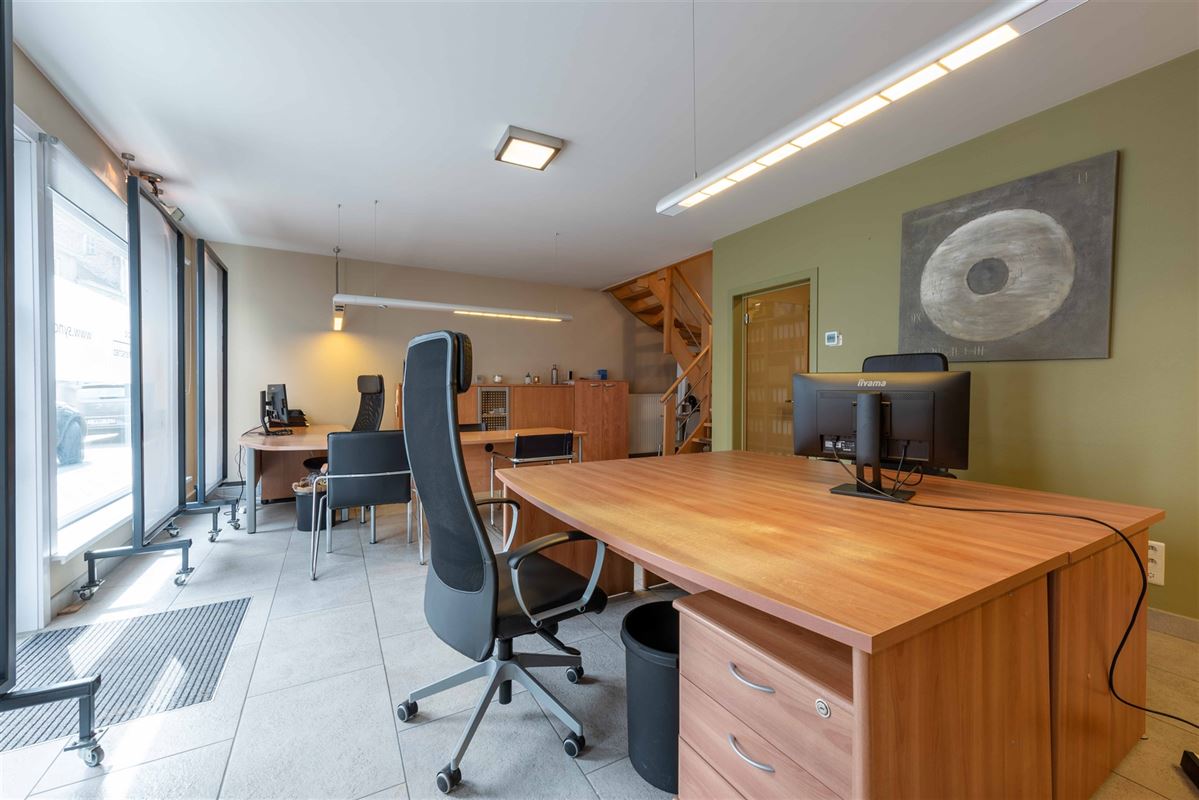 Commercial / office building in the center of Ronse