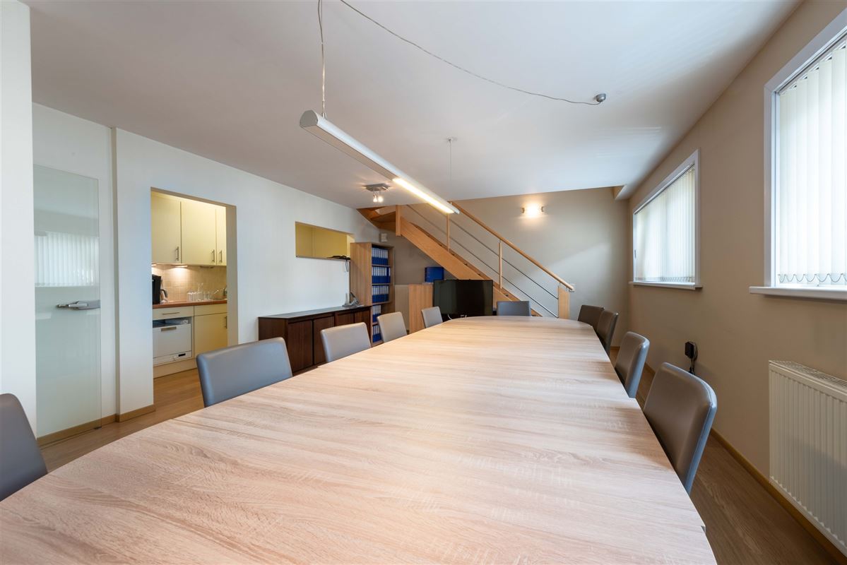 Commercial / office building in the center of Ronse