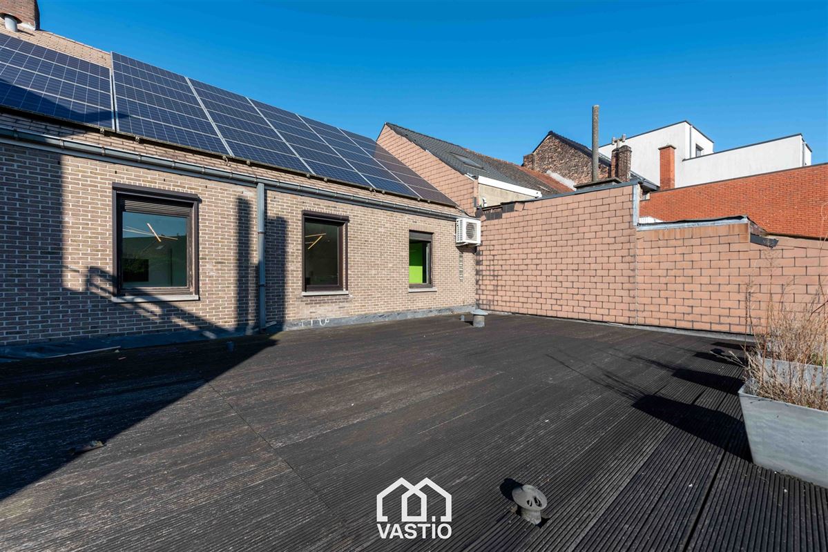 Uniek kantoorgebouw met mogelijkheid tot wonen