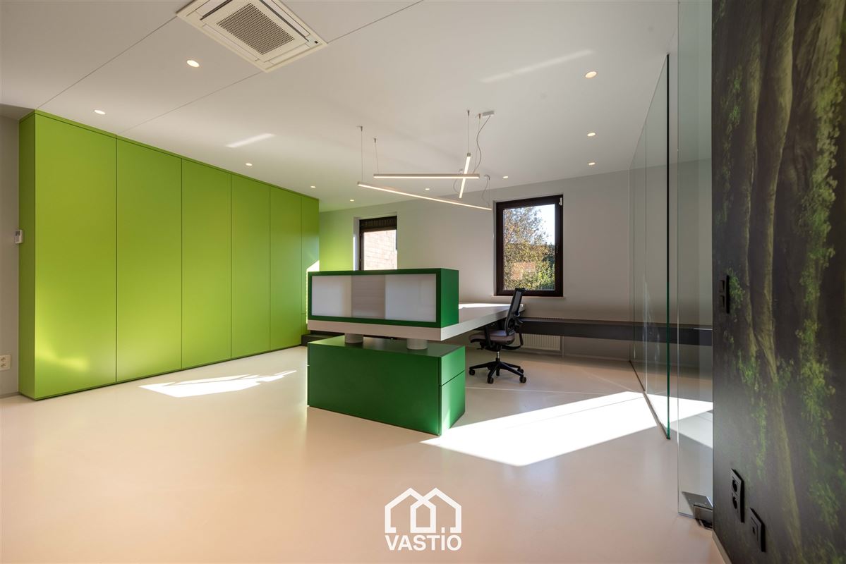 Unique office building with residential possibilities