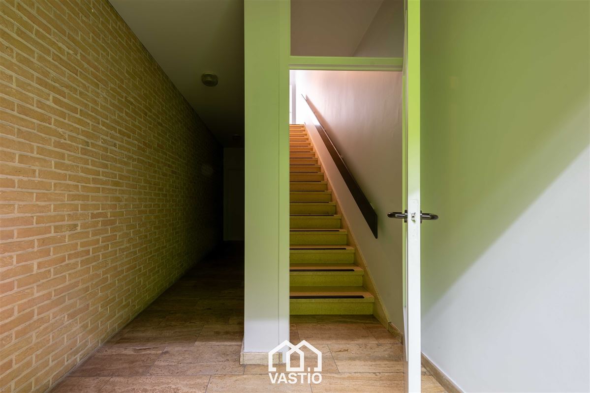 Unique office building with residential possibilities