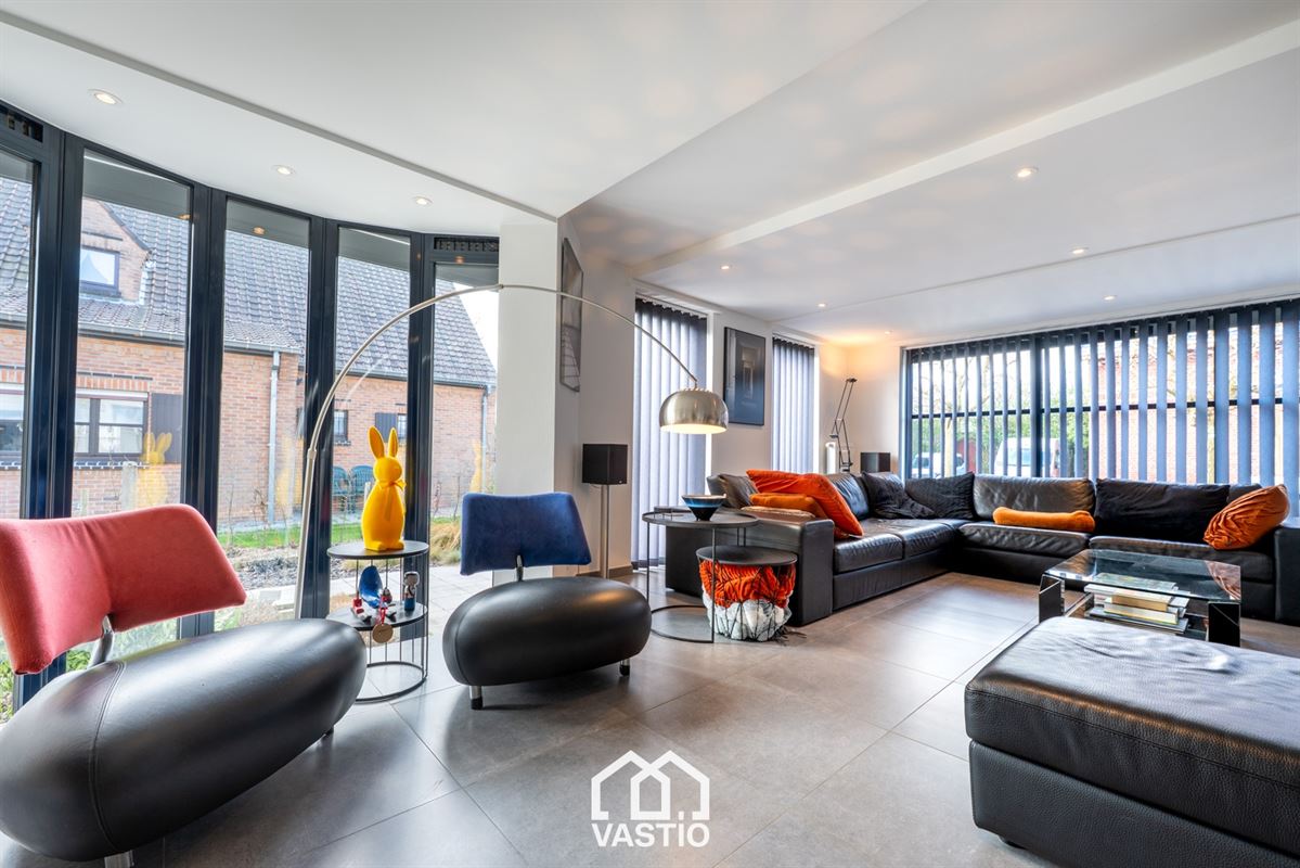 Spacious family villa with garden and solar panels