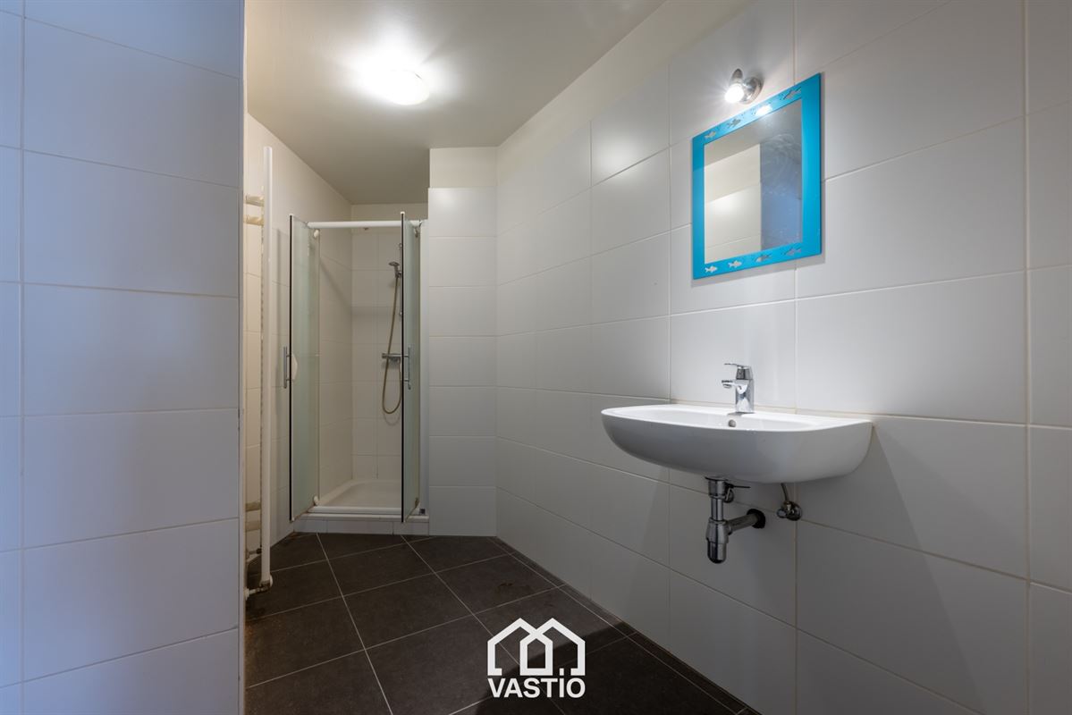 Gelijkvloers appartement met 2 slpks & 2 badkamers