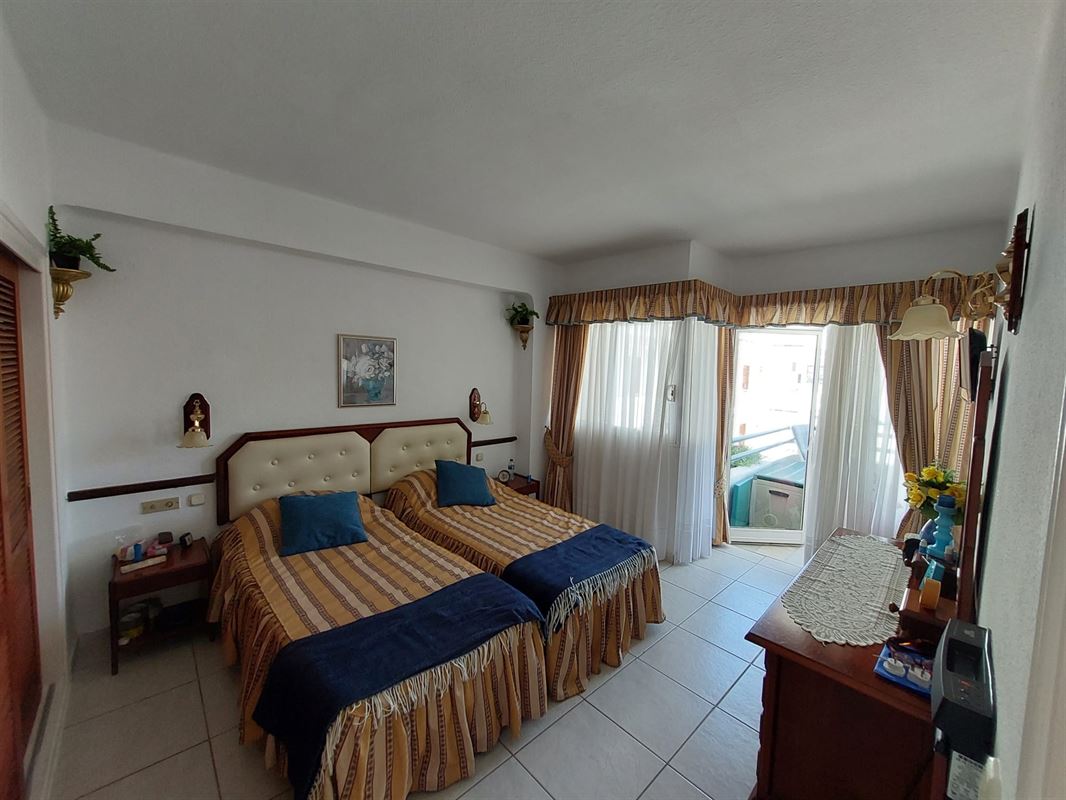 Zonnig appartement in Club Atlantis met zeezicht & zwembad