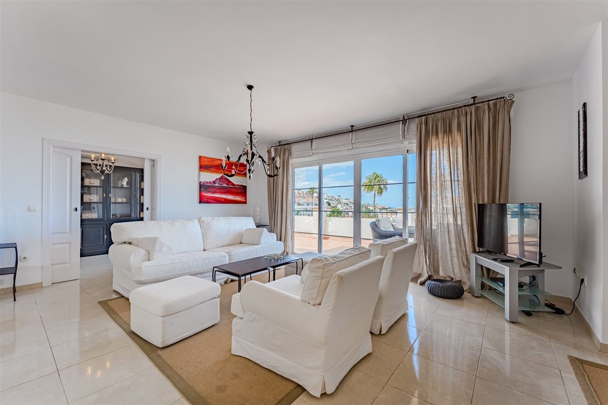 Luxueus 3‑slaapkamer penthouse met panoramisch zeezicht