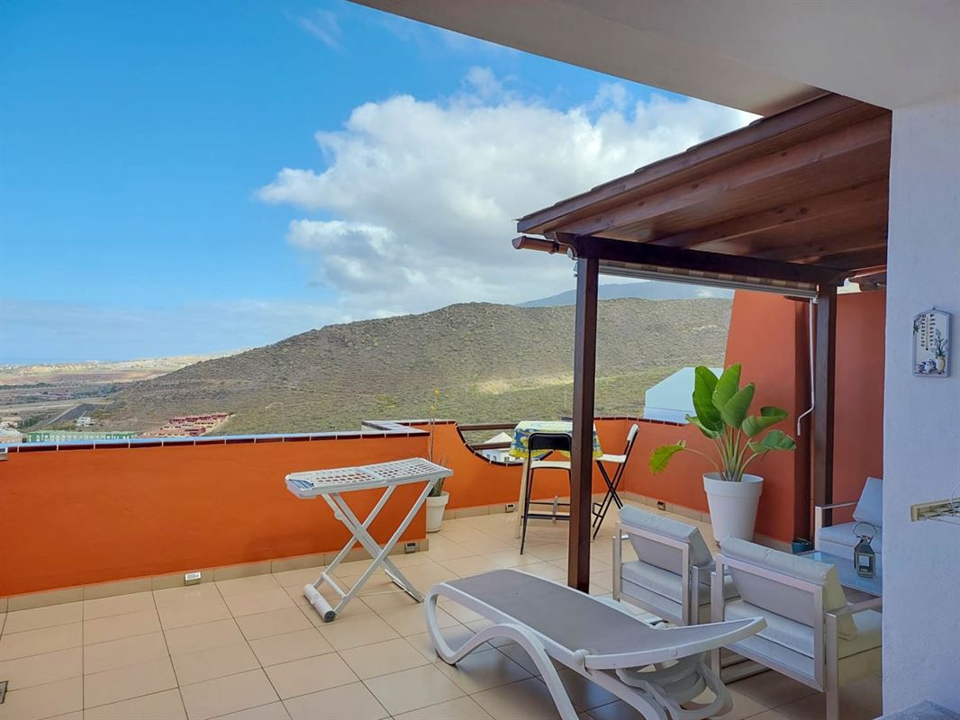 Instapklaar appartement met zeezicht en groot terras