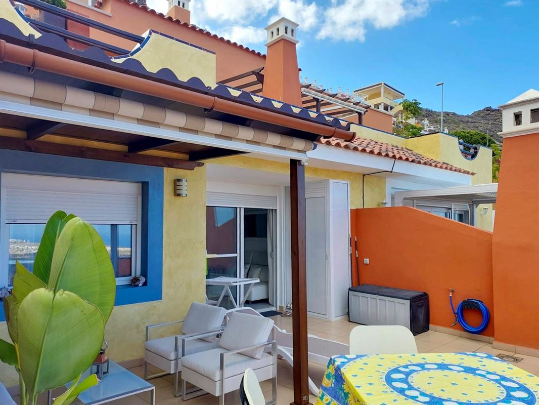 Instapklaar appartement met zeezicht en groot terras