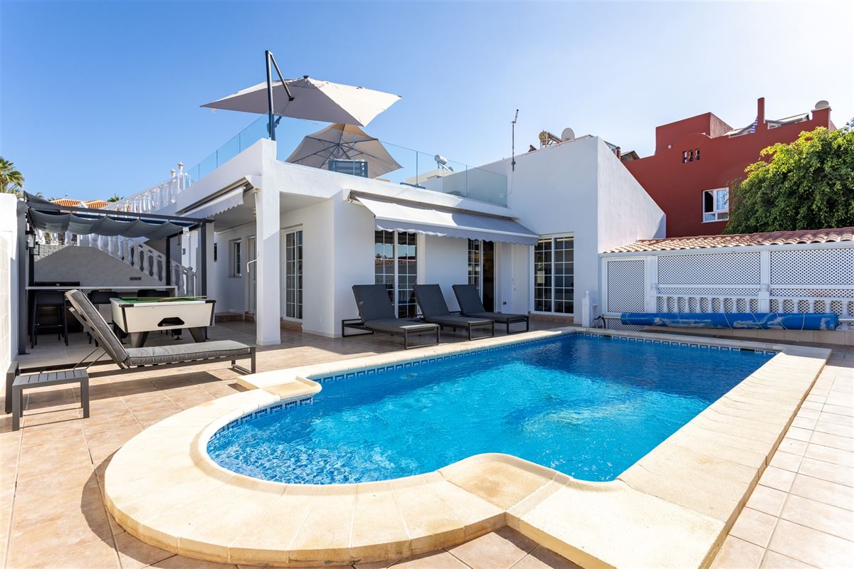 Moderne villa met zwembad in Callao Salvaje