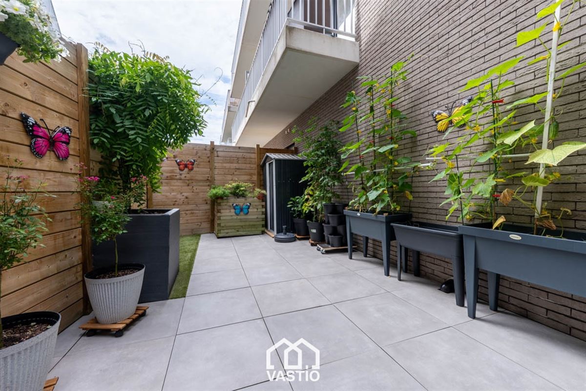 Gelijkvloers appartement met groot terras
