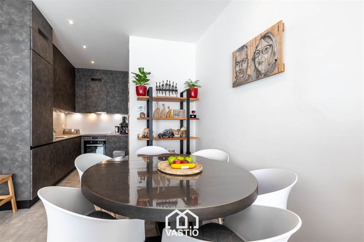 Gelijkvloers appartement met groot terras