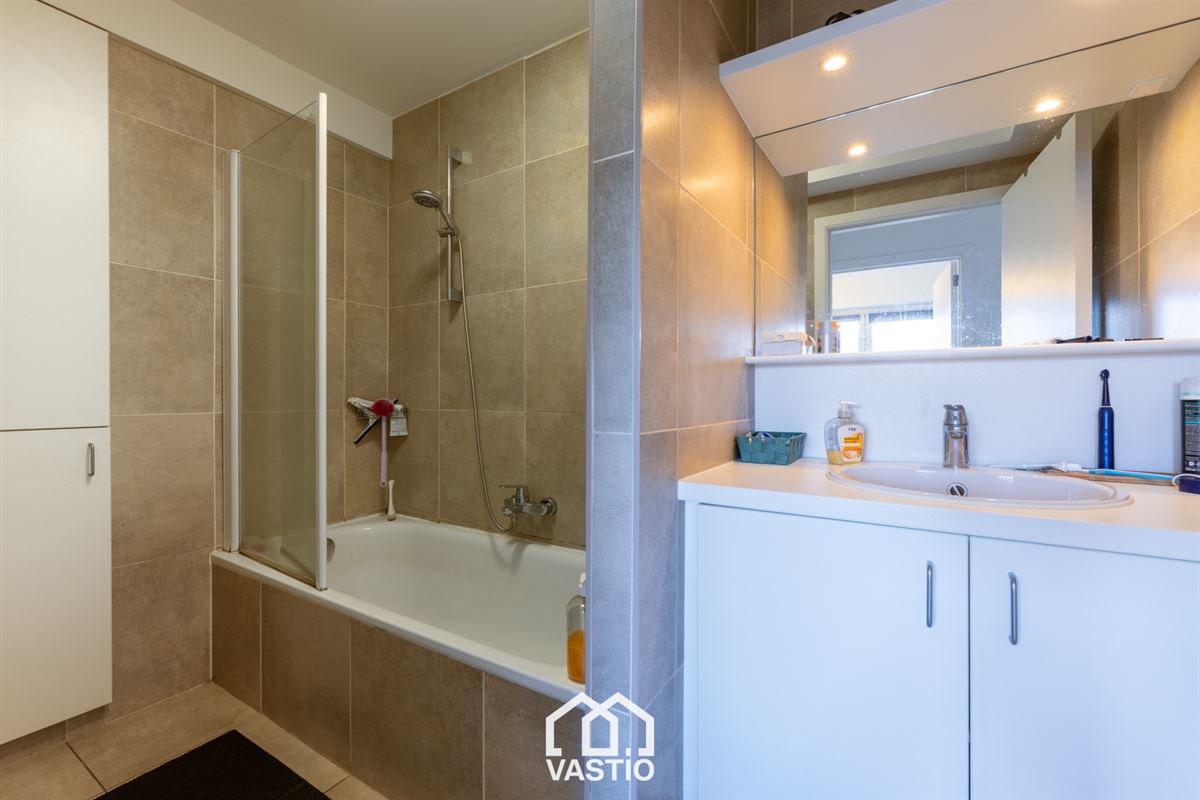 Instapklaar appartement met 2 terrassen en garage