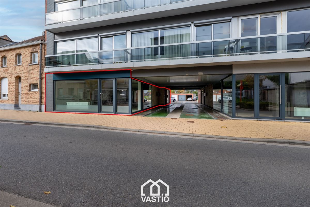 Instapklare commerciële ruimte met parking