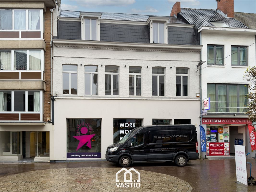 Duplex in hartje Zottegem met terras en 2 slpks