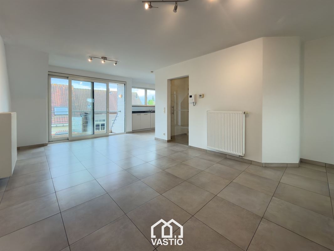 Penthouse met terras en garage in hartje Eeklo