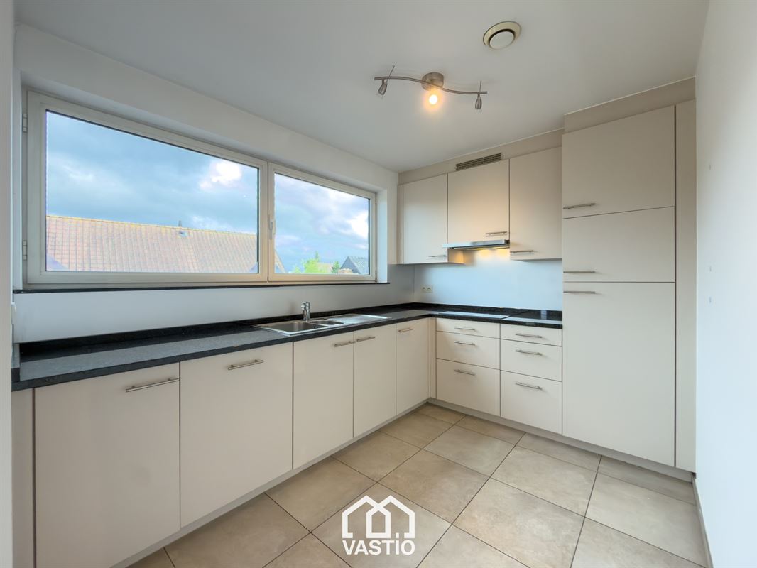 Penthouse met terras en garage in hartje Eeklo