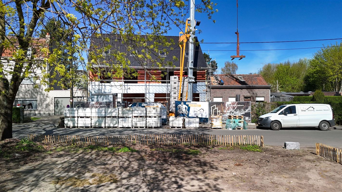 Ruime nieuwbouwwoning met 6 slaapkamers, garage en tuin